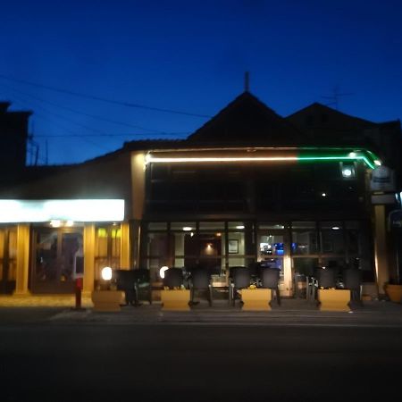 Motel Zoka Dvorovi 外观 照片